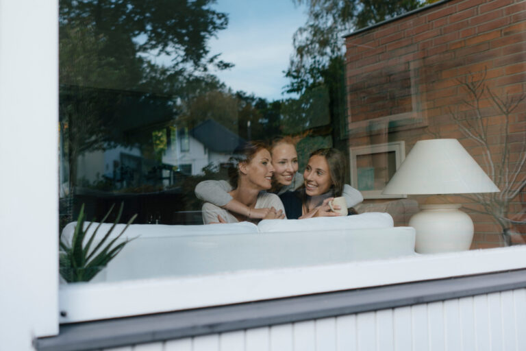 ECLAZ⌐_ZEN ╕Getty Images Respecter pour l’installation d’une baie vitrée
